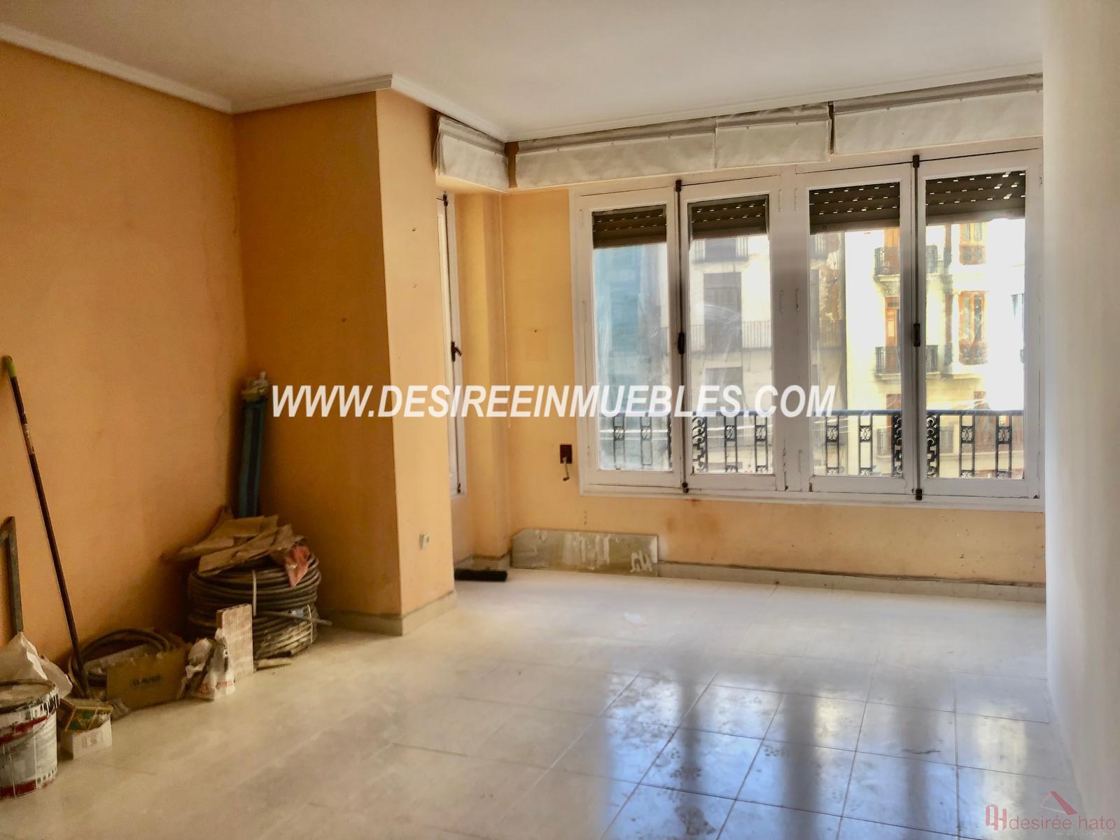 For sale of flat in Valencia