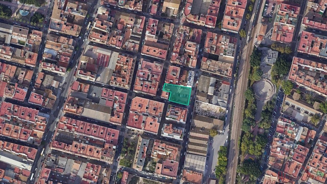 Venda de terreny a Benetússer
