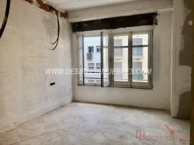 For sale of flat in Valencia