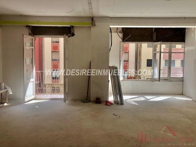 For sale of flat in Valencia