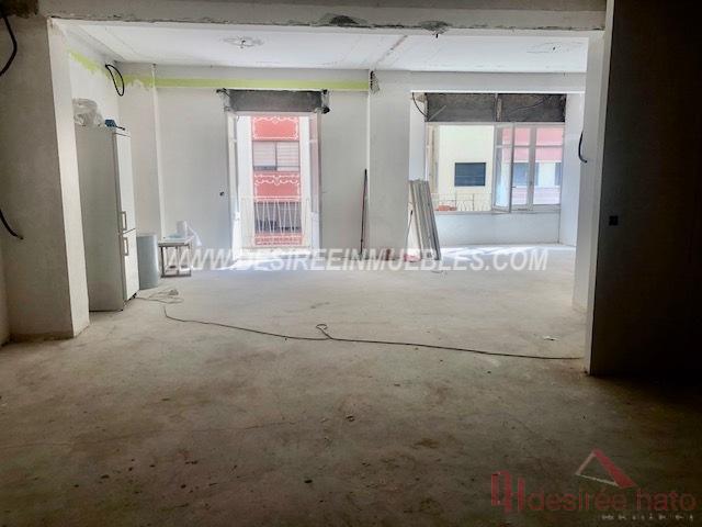 For sale of flat in Valencia