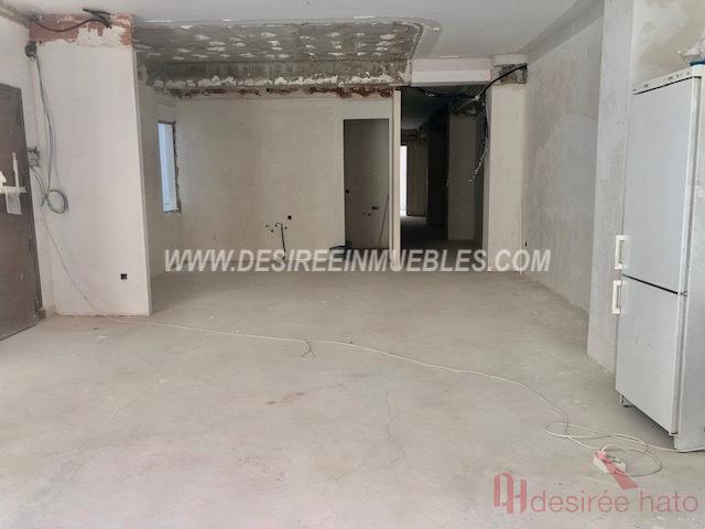 For sale of flat in Valencia
