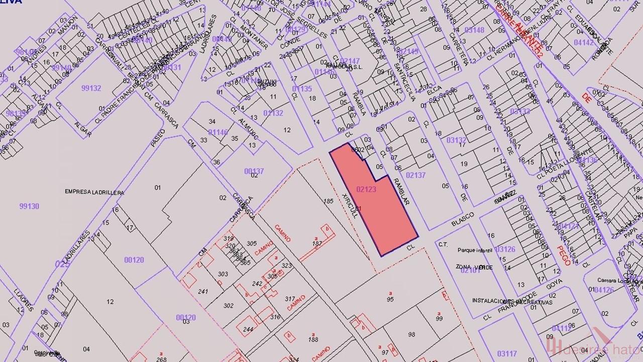 Venta de terreno en Oliva