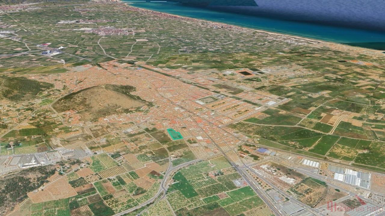 Venta de terreno en Oliva