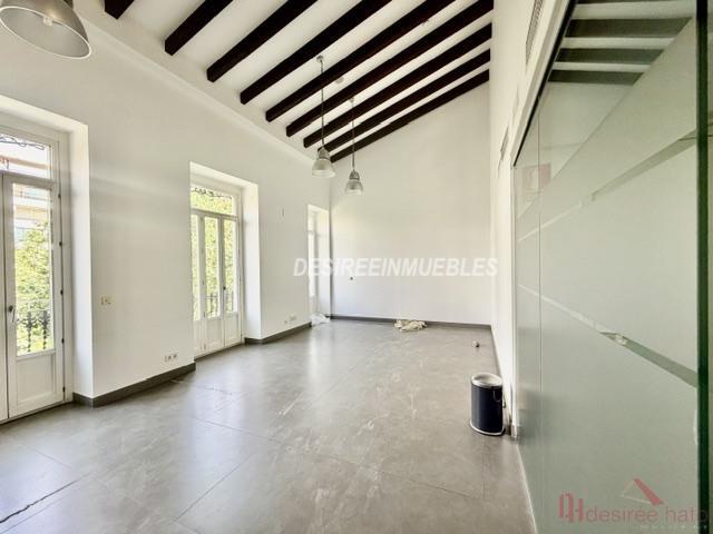 For rent of office in Valencia