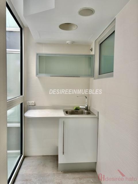 For rent of office in Valencia