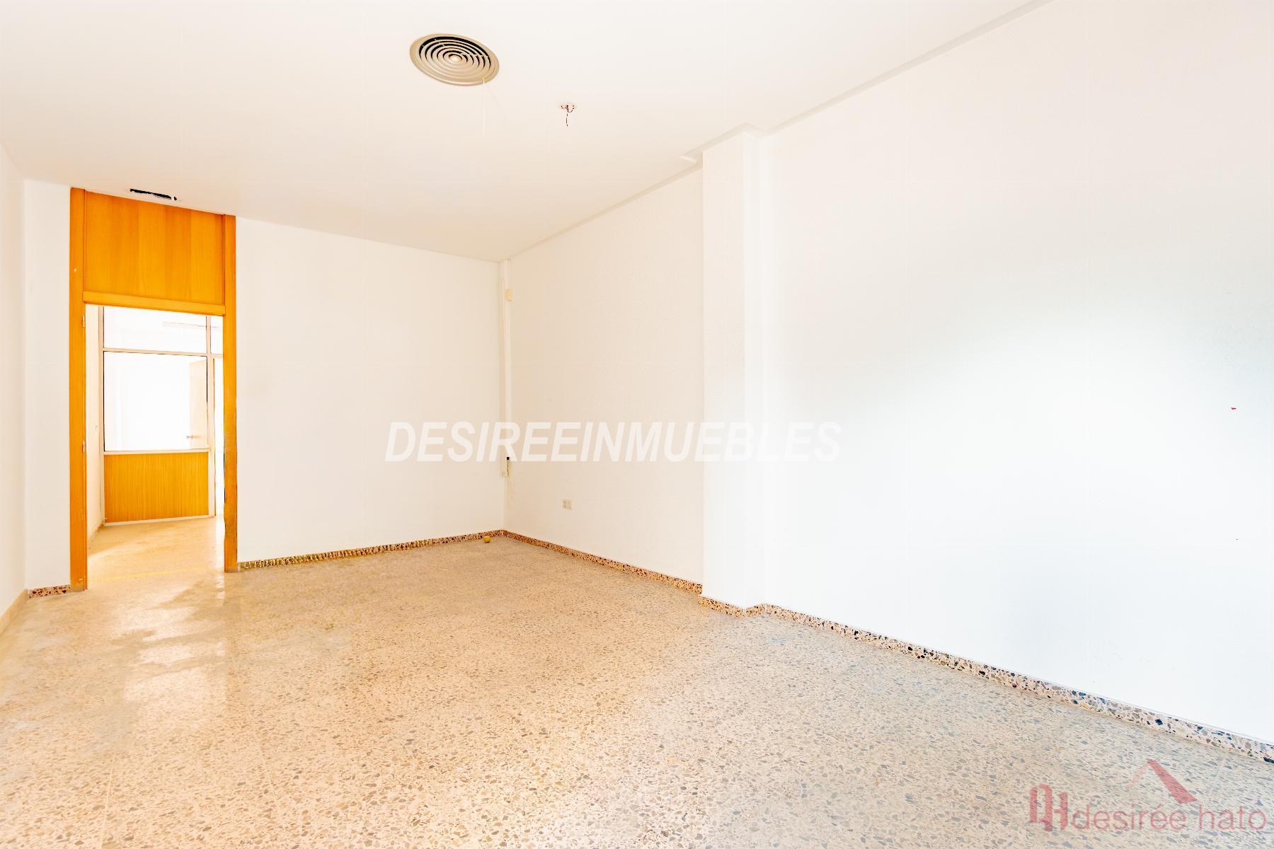 Venta de local en Moncada