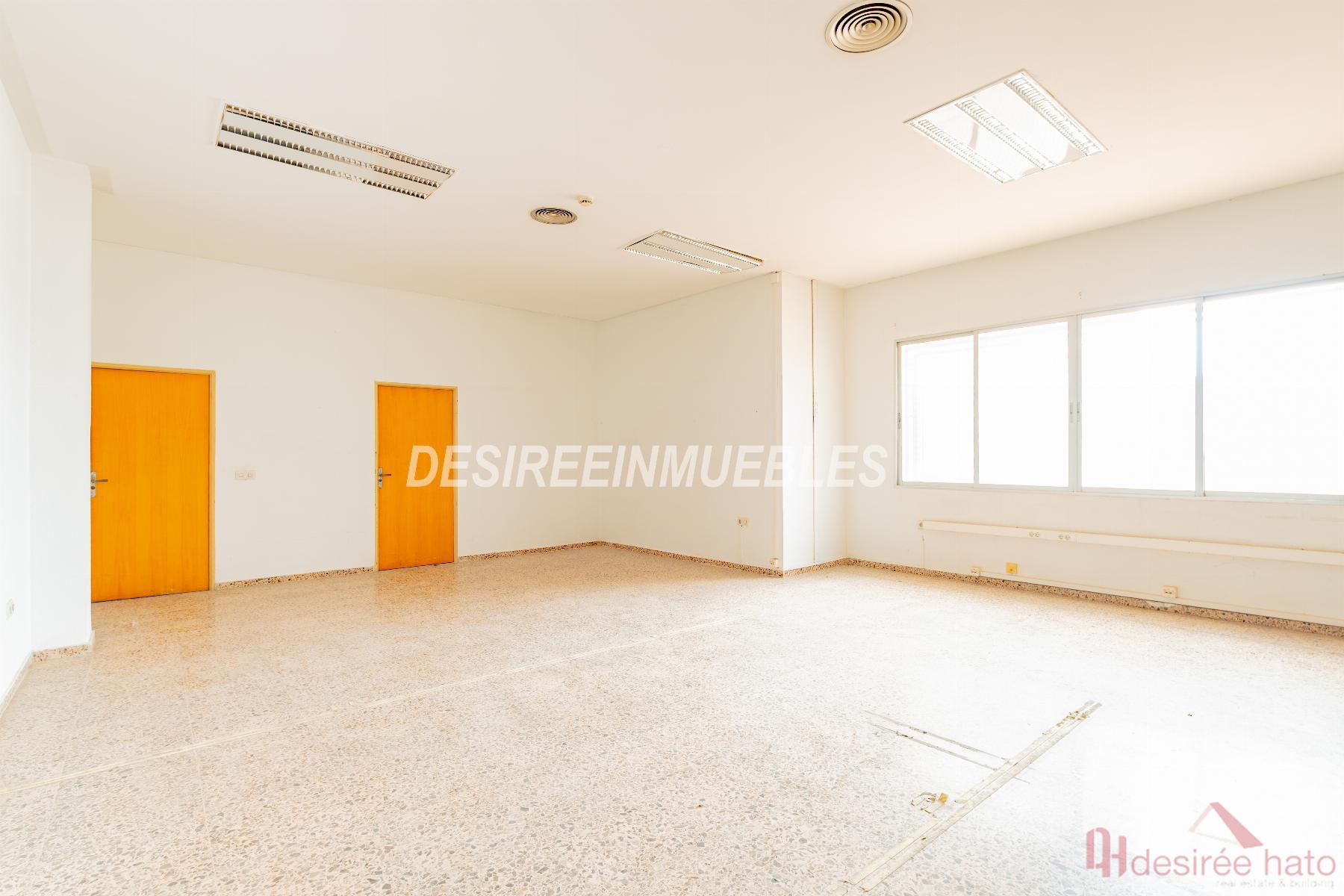 Venta de local en Moncada