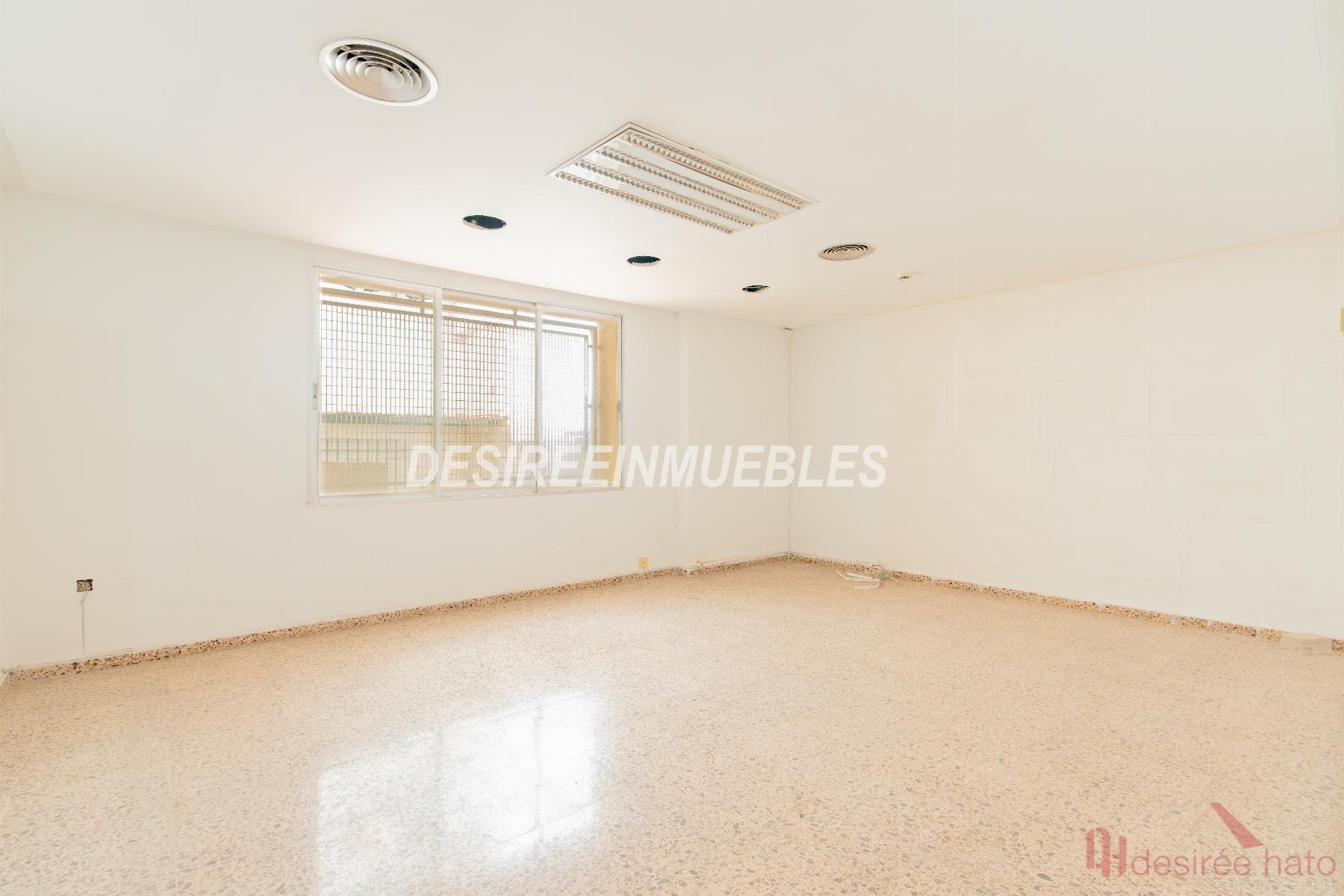 Venta de local en Moncada