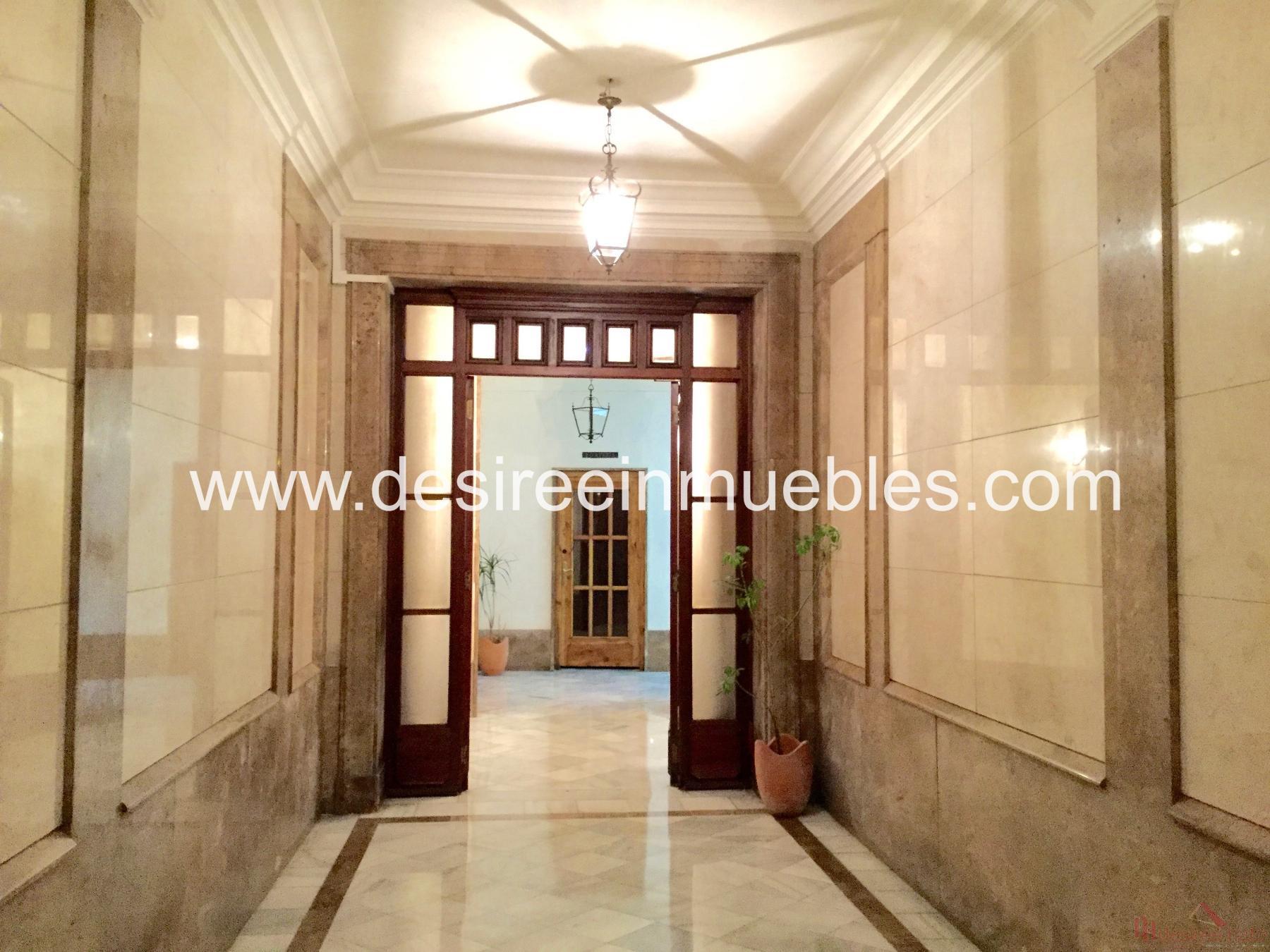 For rent of office in Valencia