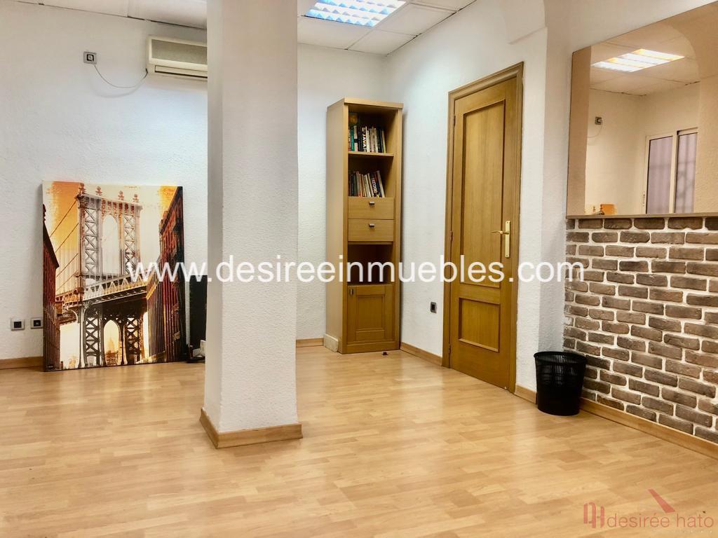 For rent of office in Valencia
