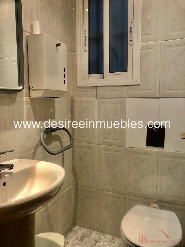 For rent of office in Valencia