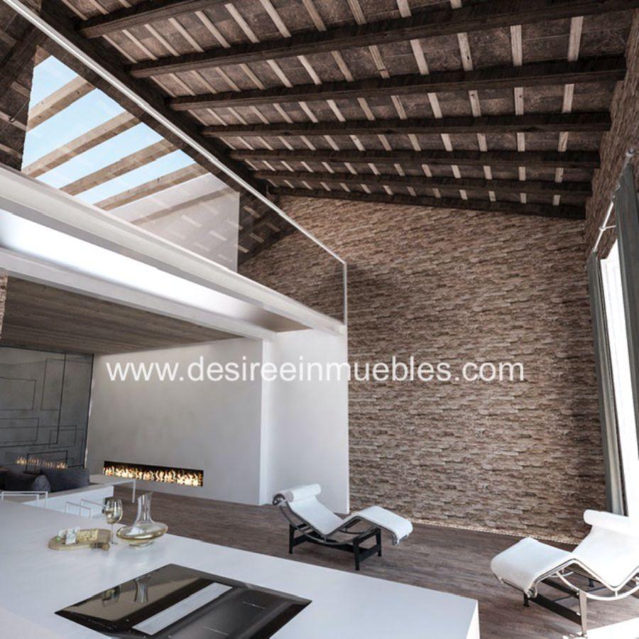For sale of building in Valencia