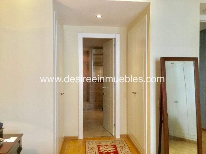 For sale of penthouse in Valencia
