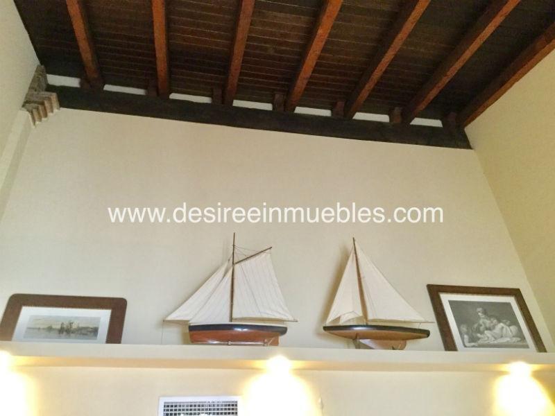 For sale of penthouse in Valencia