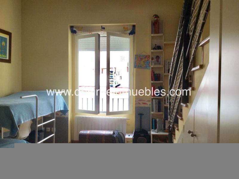 For sale of penthouse in Valencia