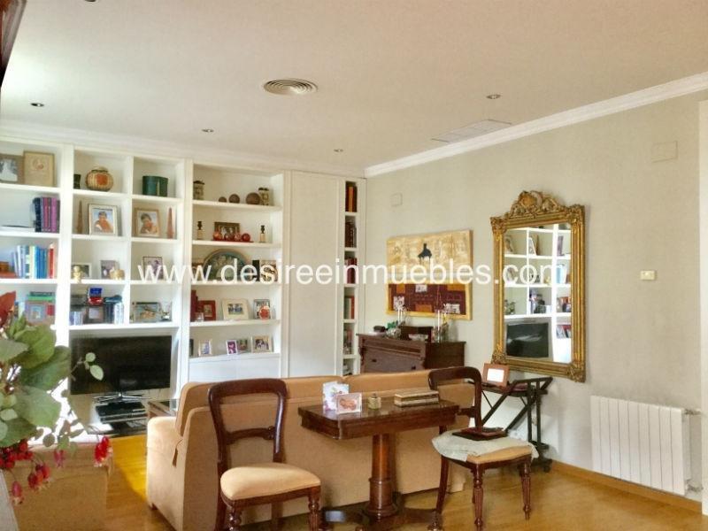 For sale of penthouse in Valencia