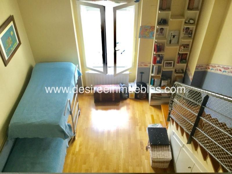 For sale of penthouse in Valencia