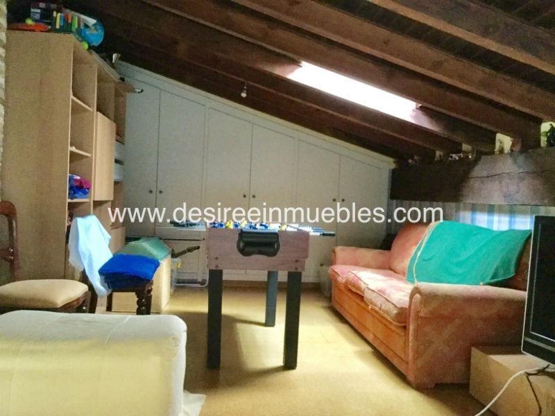 For sale of penthouse in Valencia
