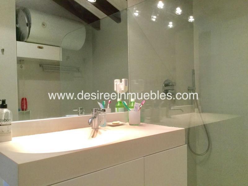 For sale of penthouse in Valencia