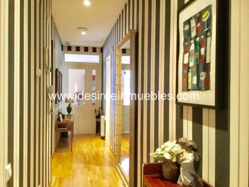 For sale of penthouse in Valencia
