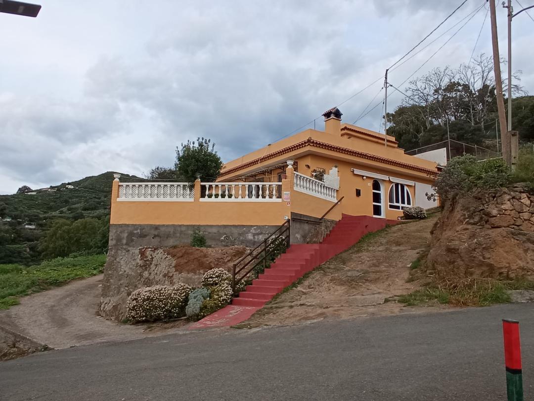 For sale of chalet in Santa Brígida