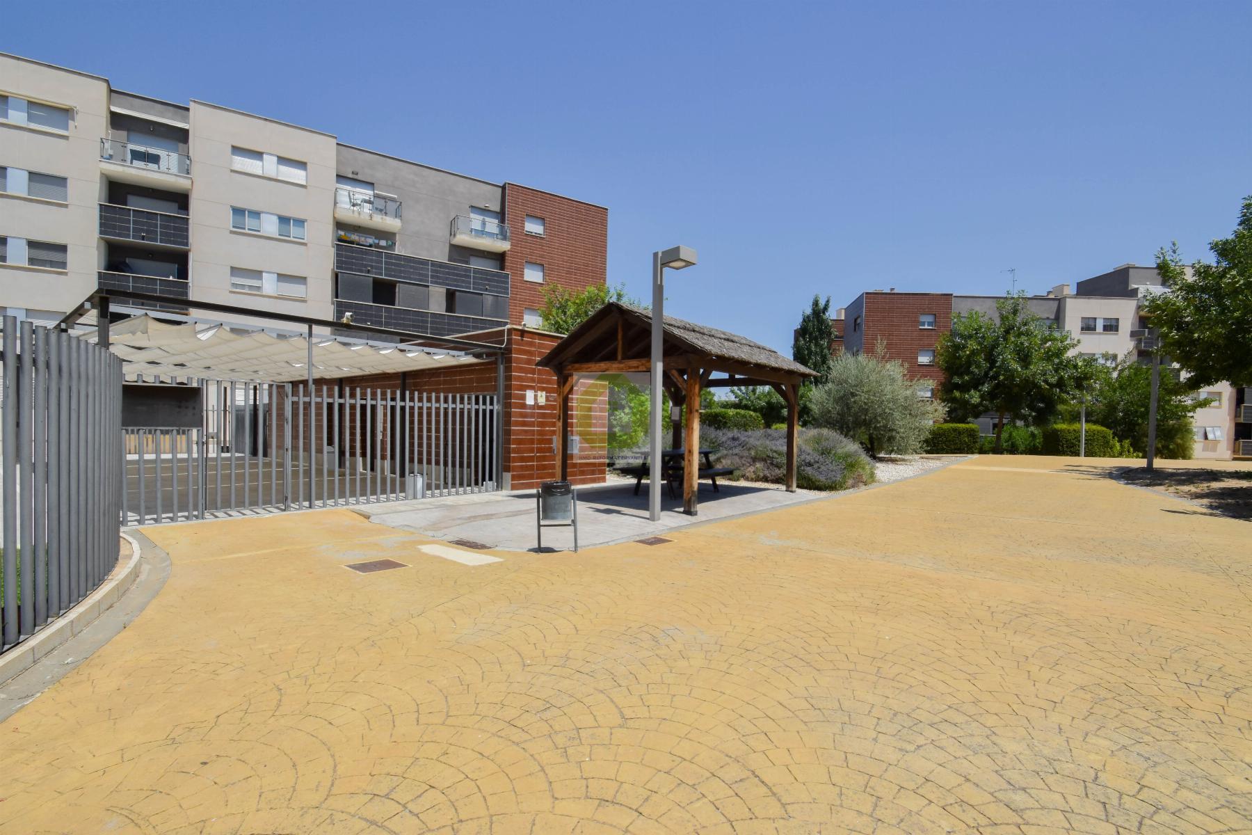 For sale of flat in Alhendín