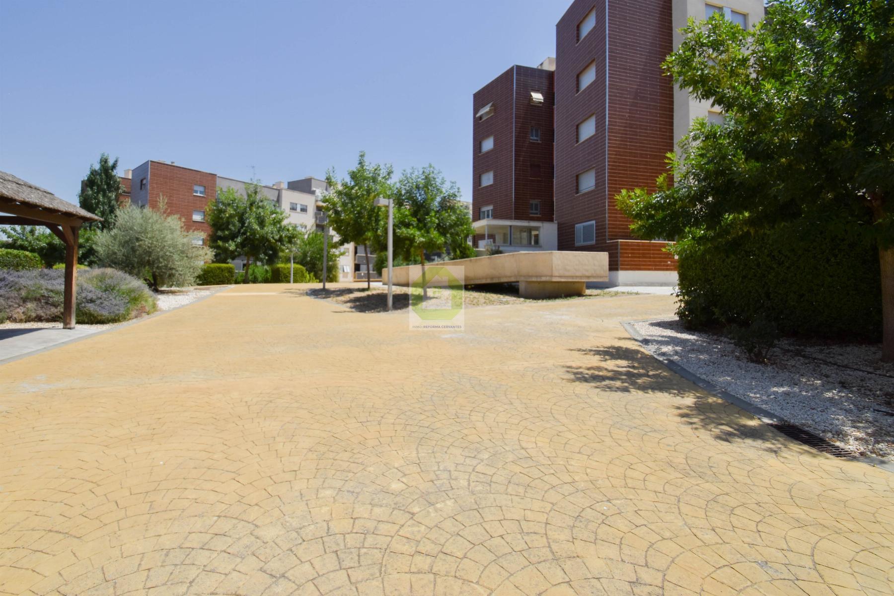 For sale of flat in Alhendín