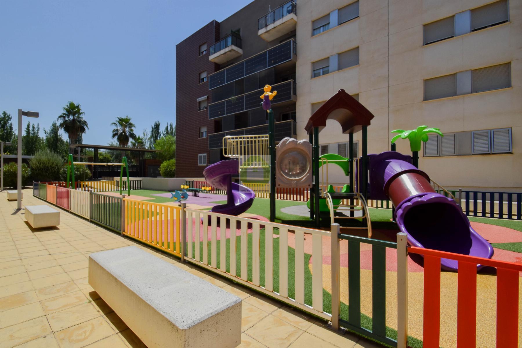For sale of flat in Alhendín