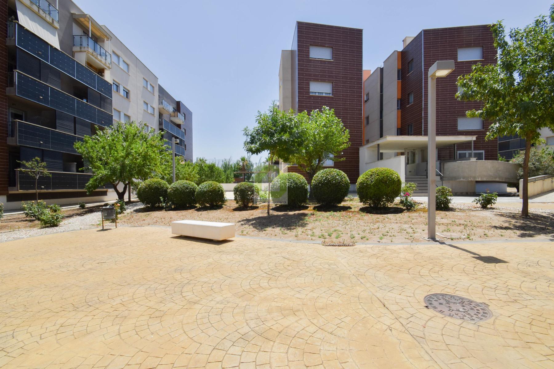 For sale of flat in Alhendín