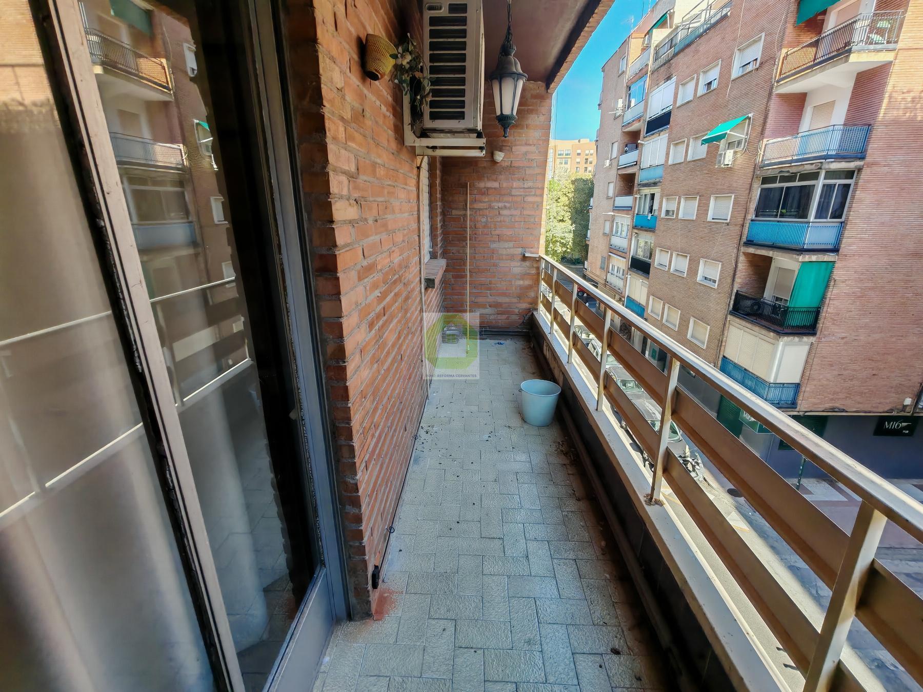 For rent of room in Granada