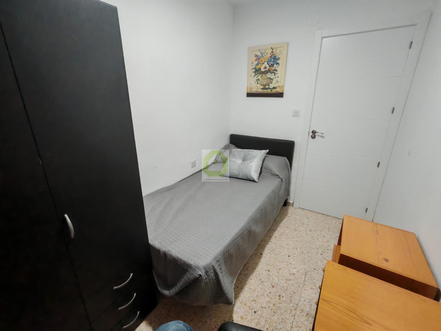 For rent of room in Granada