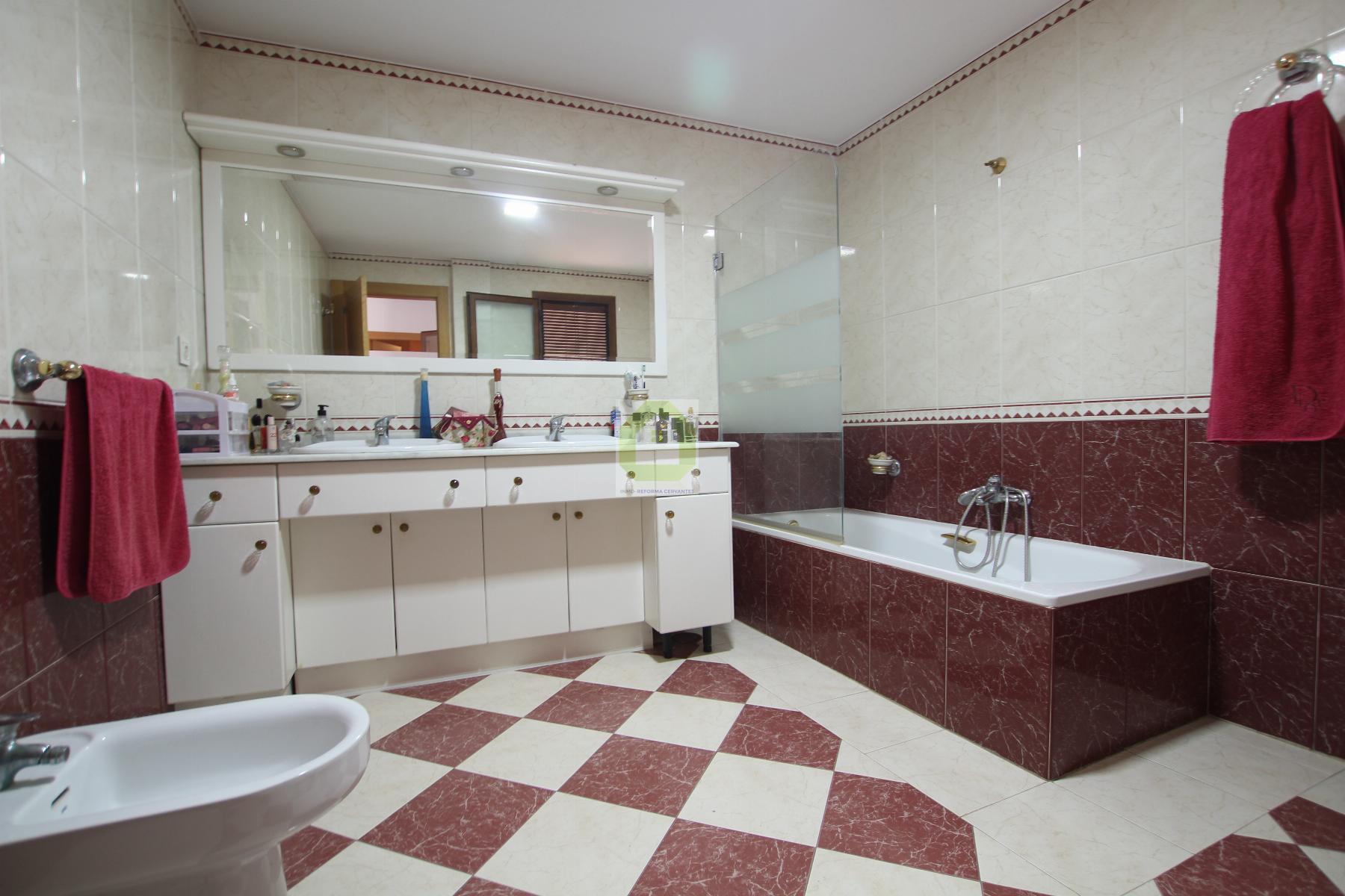 Venta de casa en Ogíjares