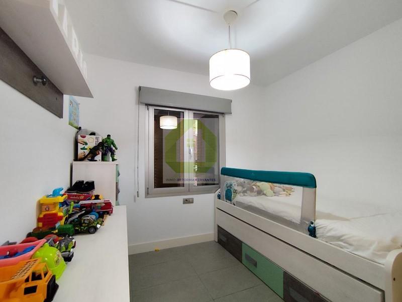 Venta de piso en Granada