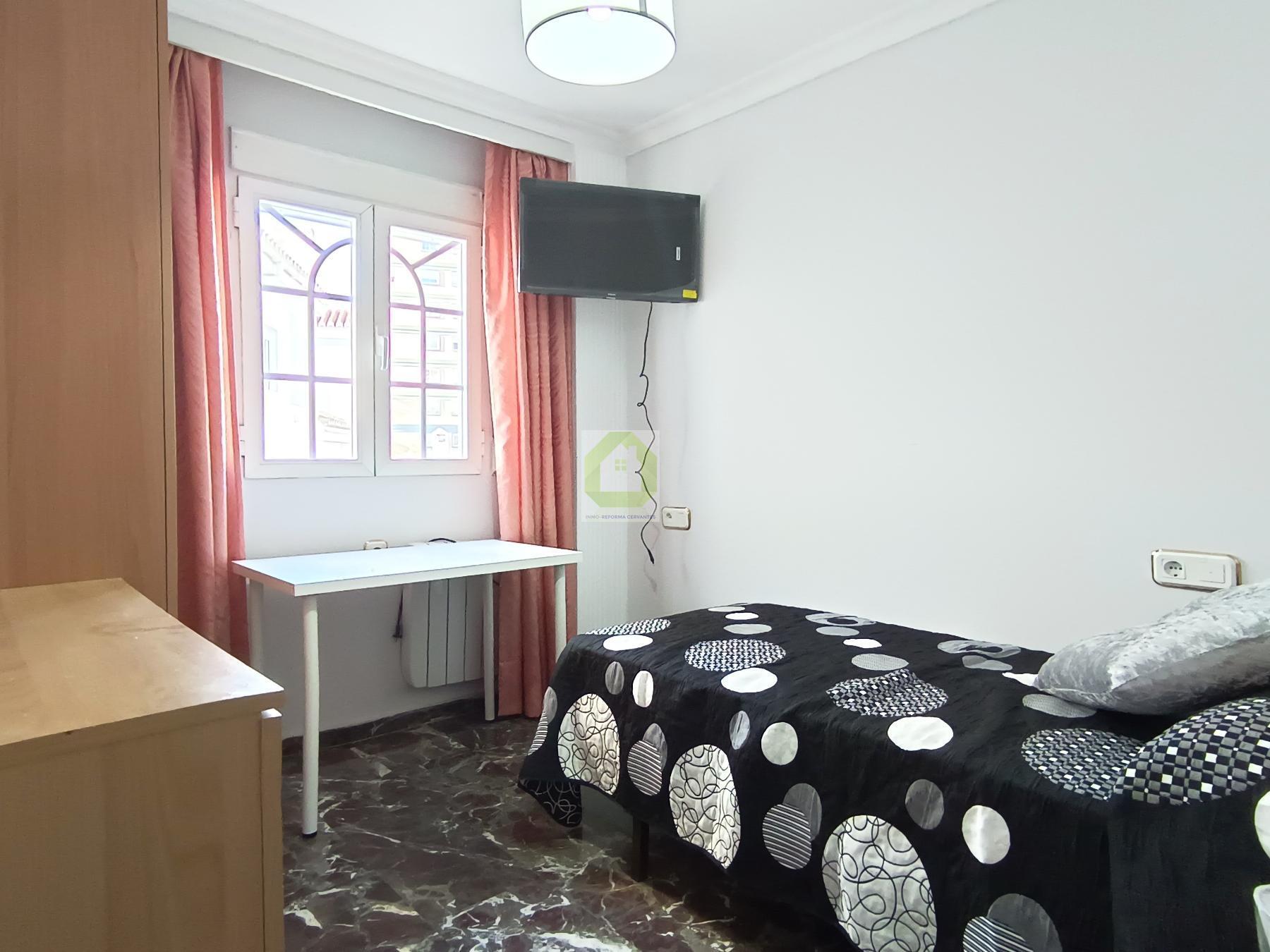 For rent of room in Granada