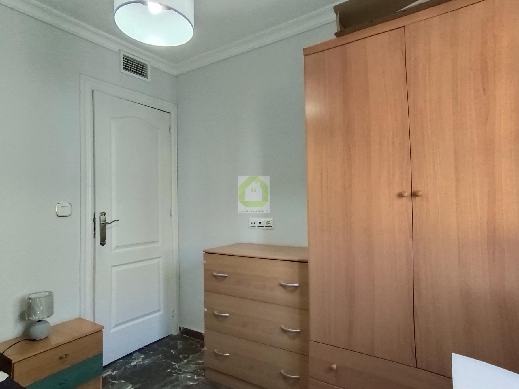 For rent of room in Granada