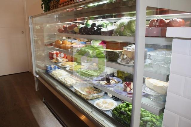 For share of premises in Granada