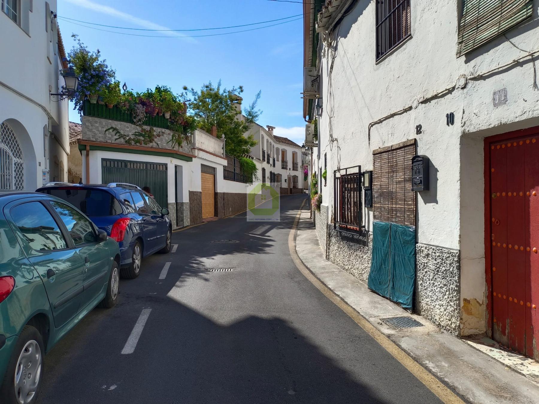 For sale of land in La Zubia