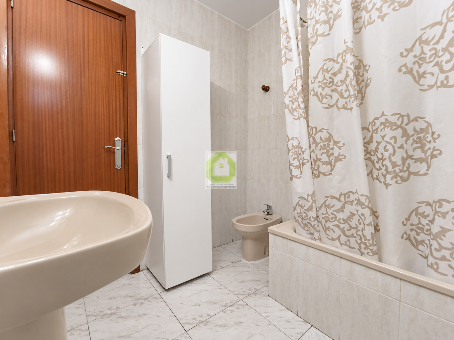 For rent of room in Armilla