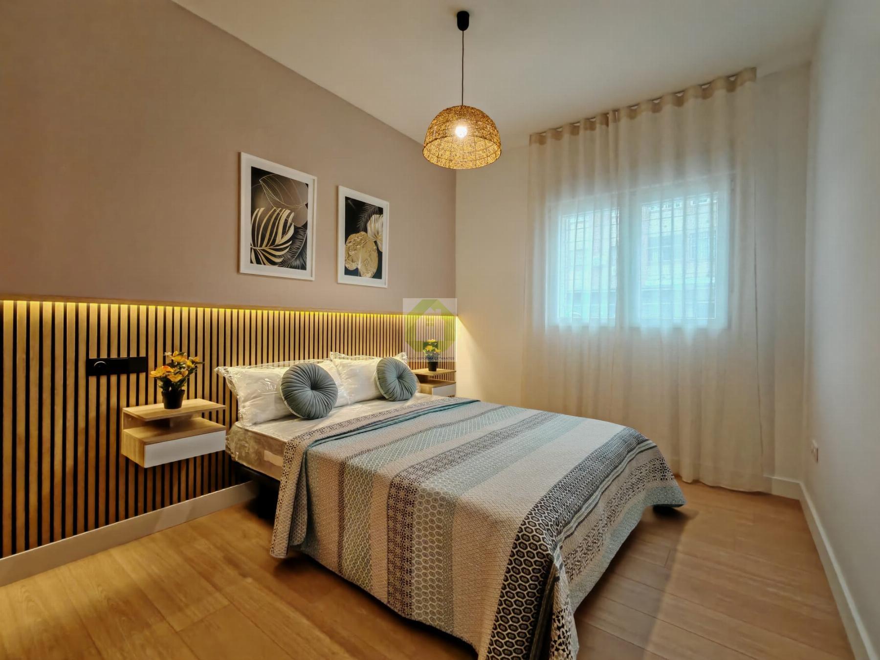 For sale of flat in Granada