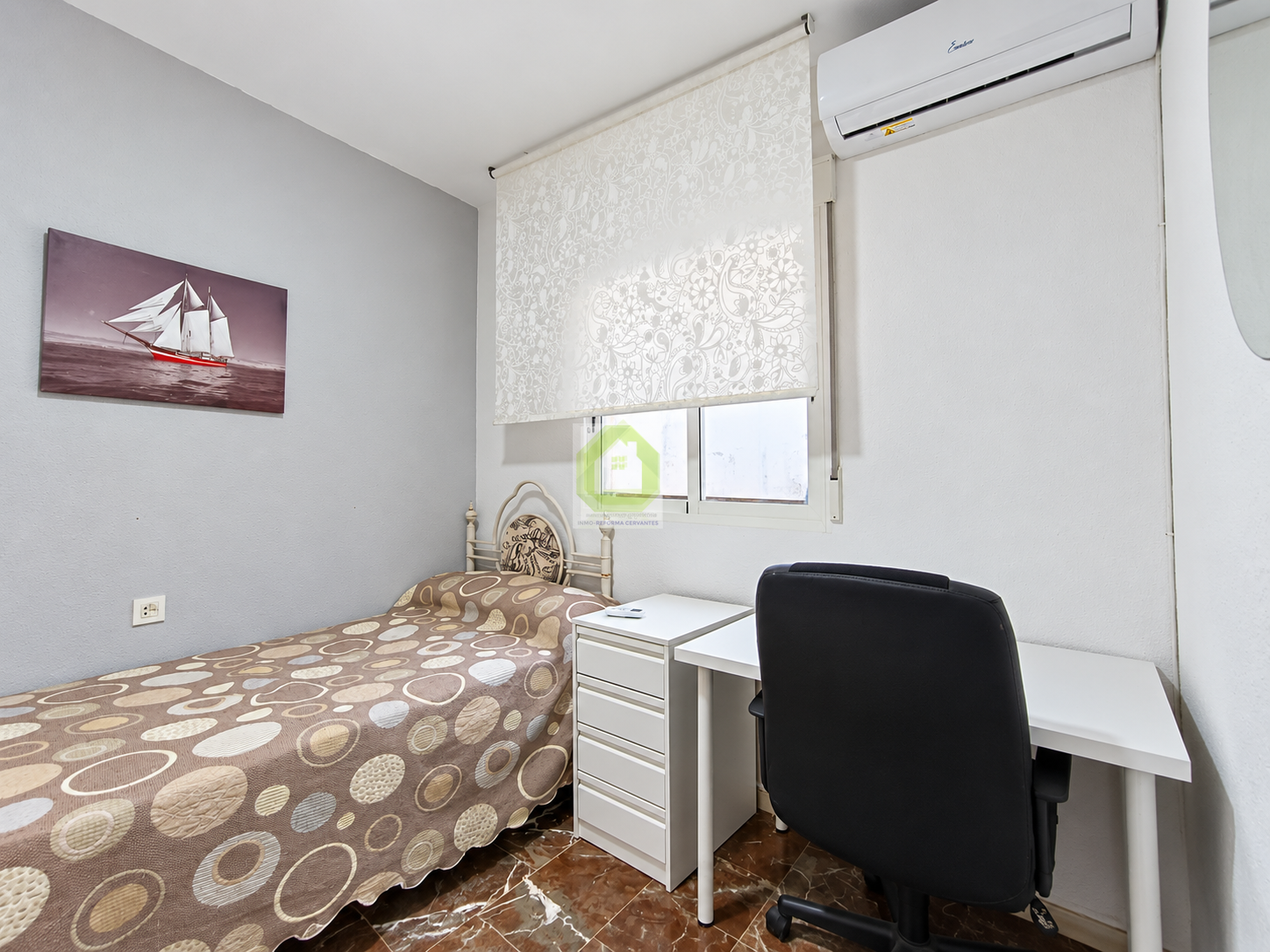 For rent of room in Armilla