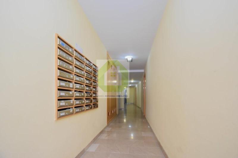 Venta de piso en Granada