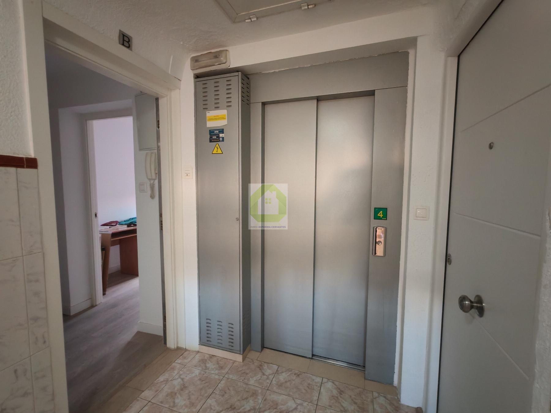 Venta de piso en Granada