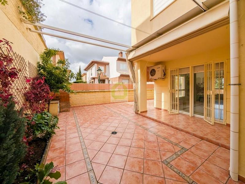 Venta de casa en Cájar
