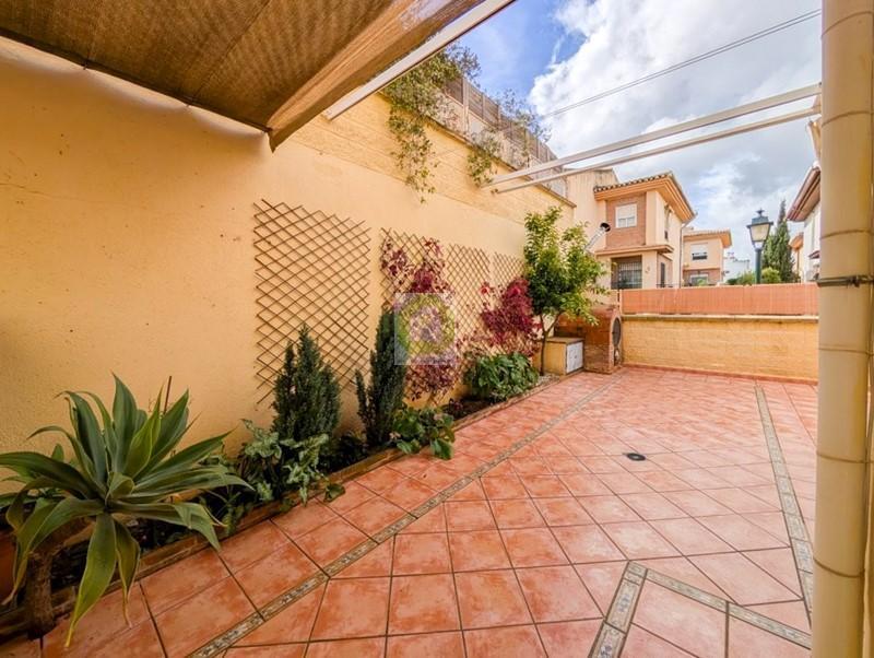 Venta de casa en Cájar