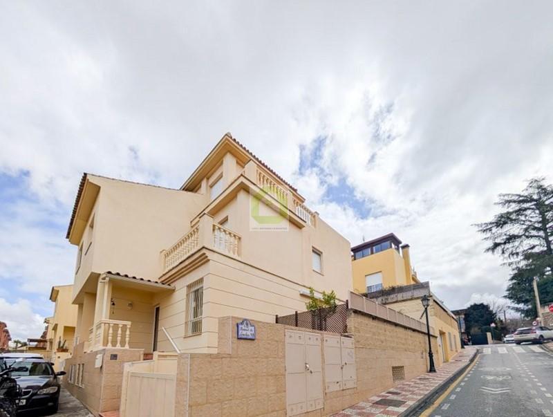 Venta de casa en Cájar