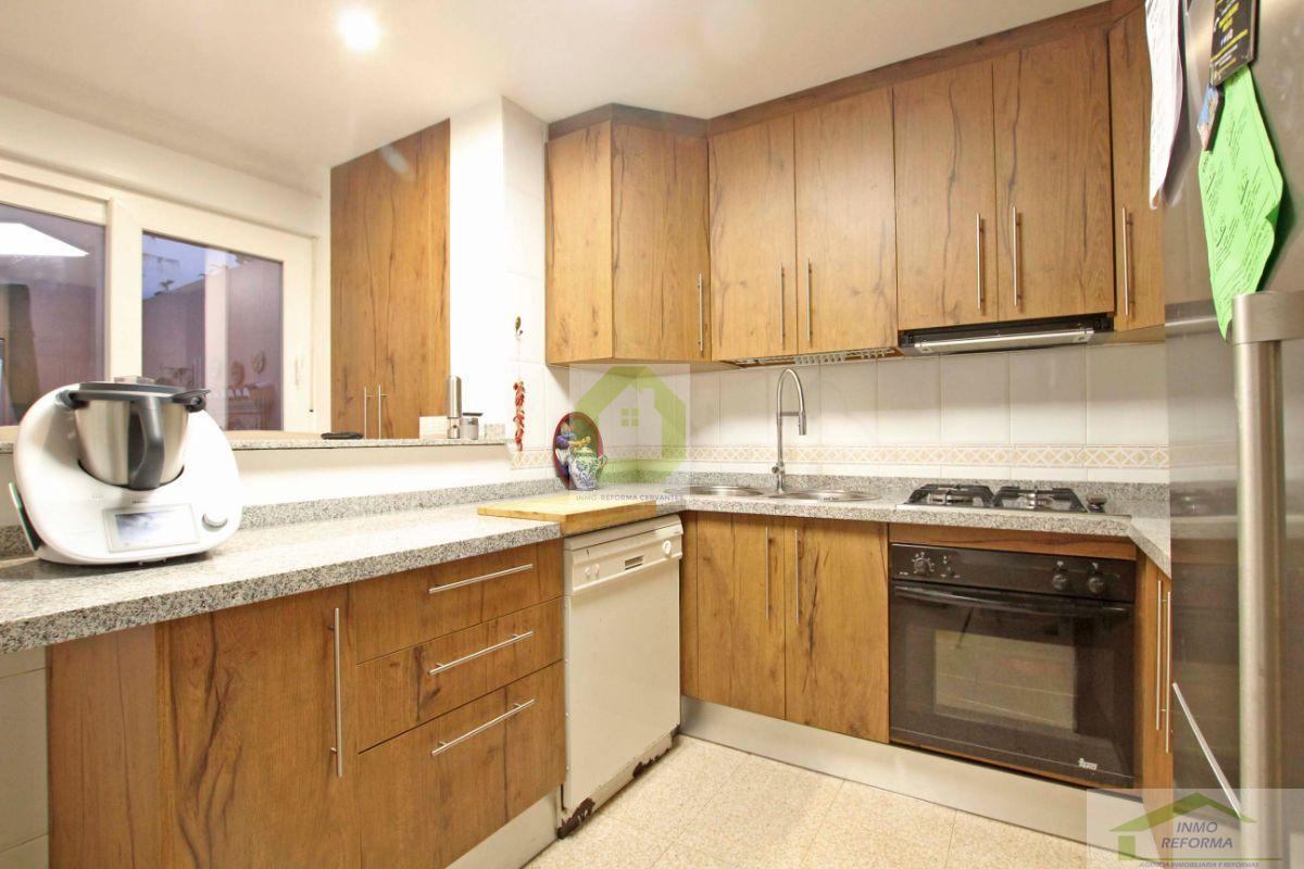 For sale of house in Otura