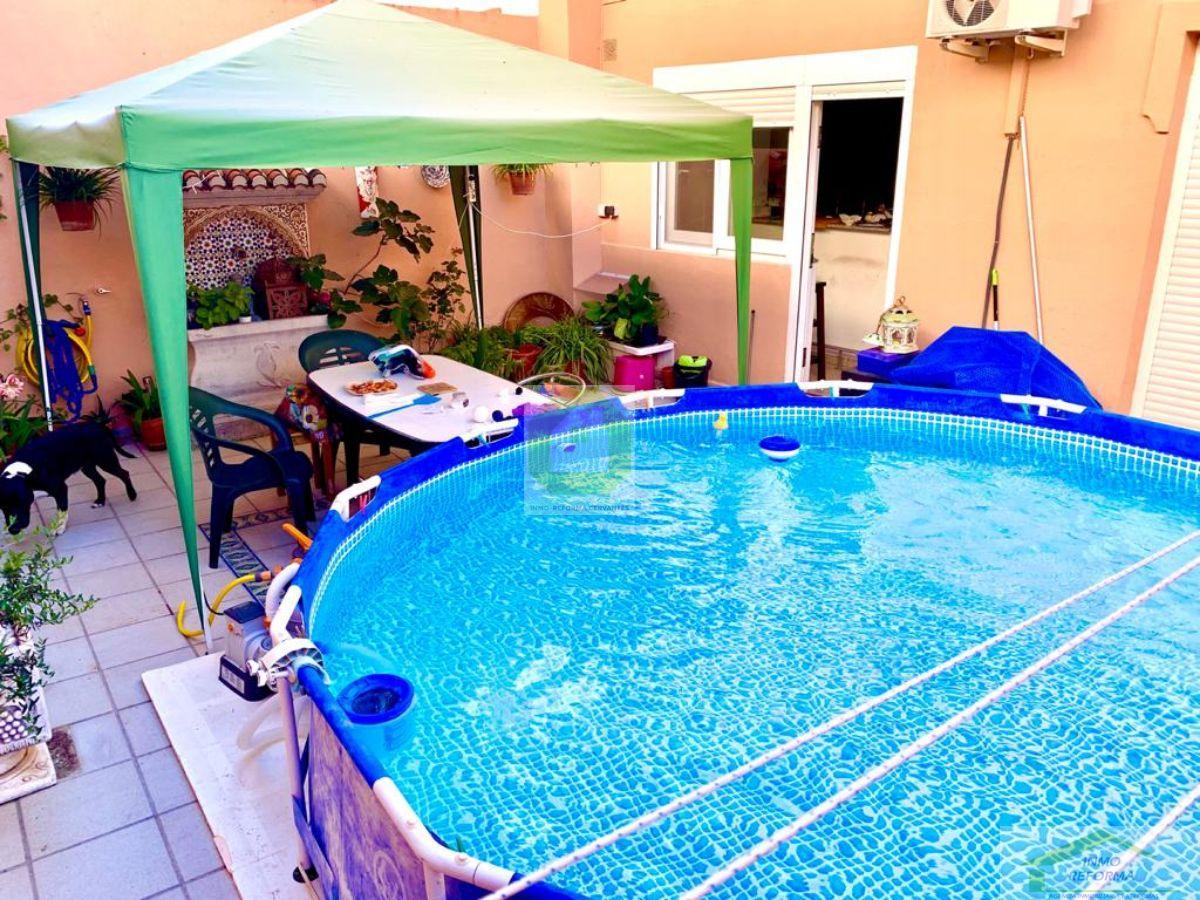 For sale of house in Otura