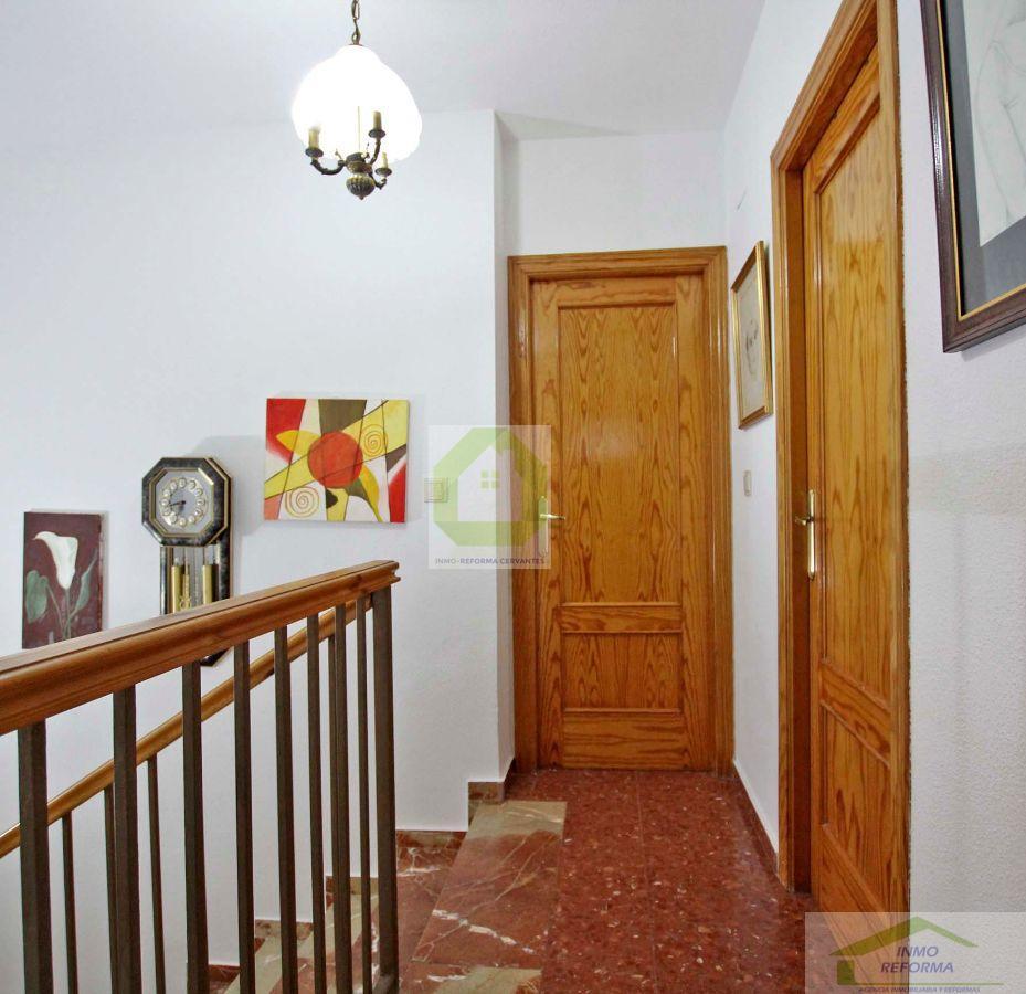 For sale of house in Otura