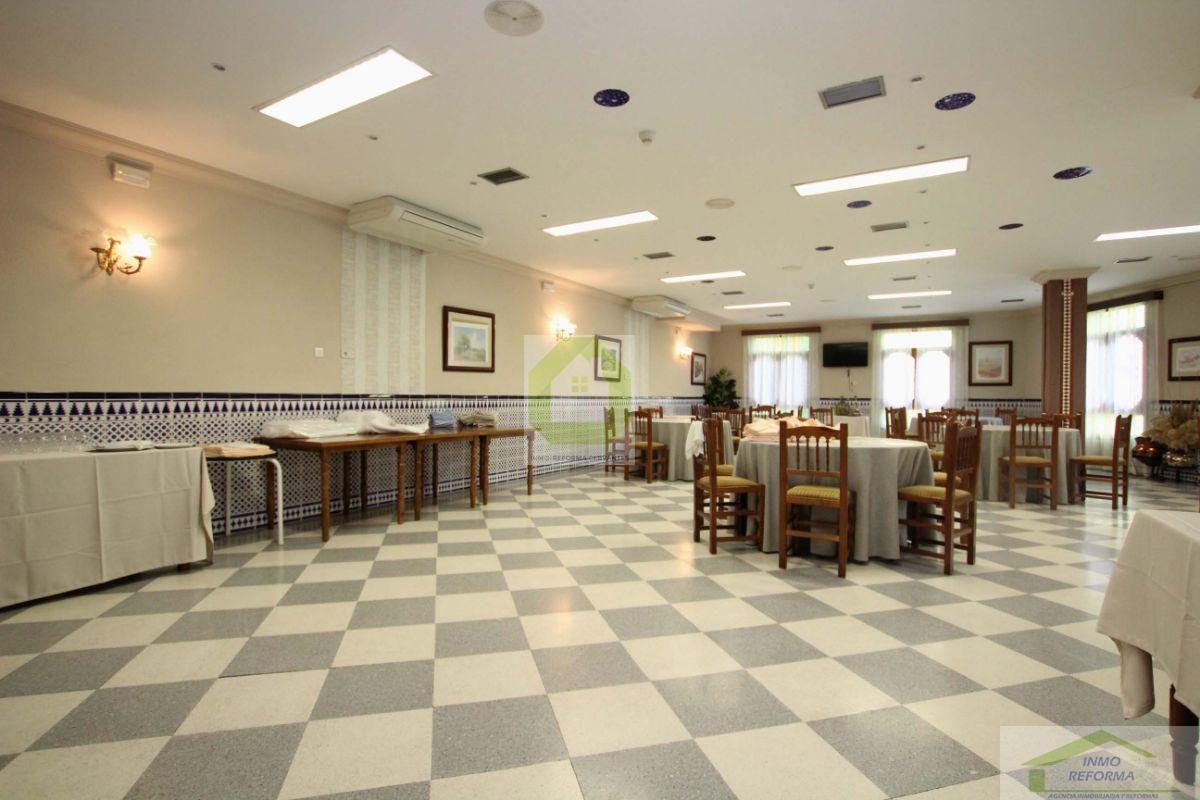 For sale of commercial in Quéntar